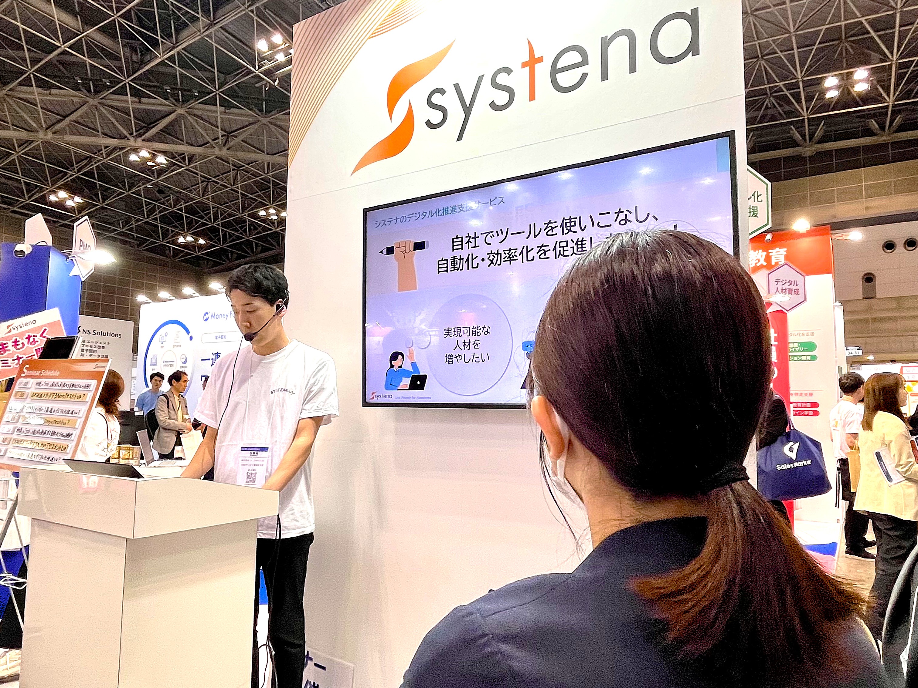 30分ごとにセミナーを開催💫